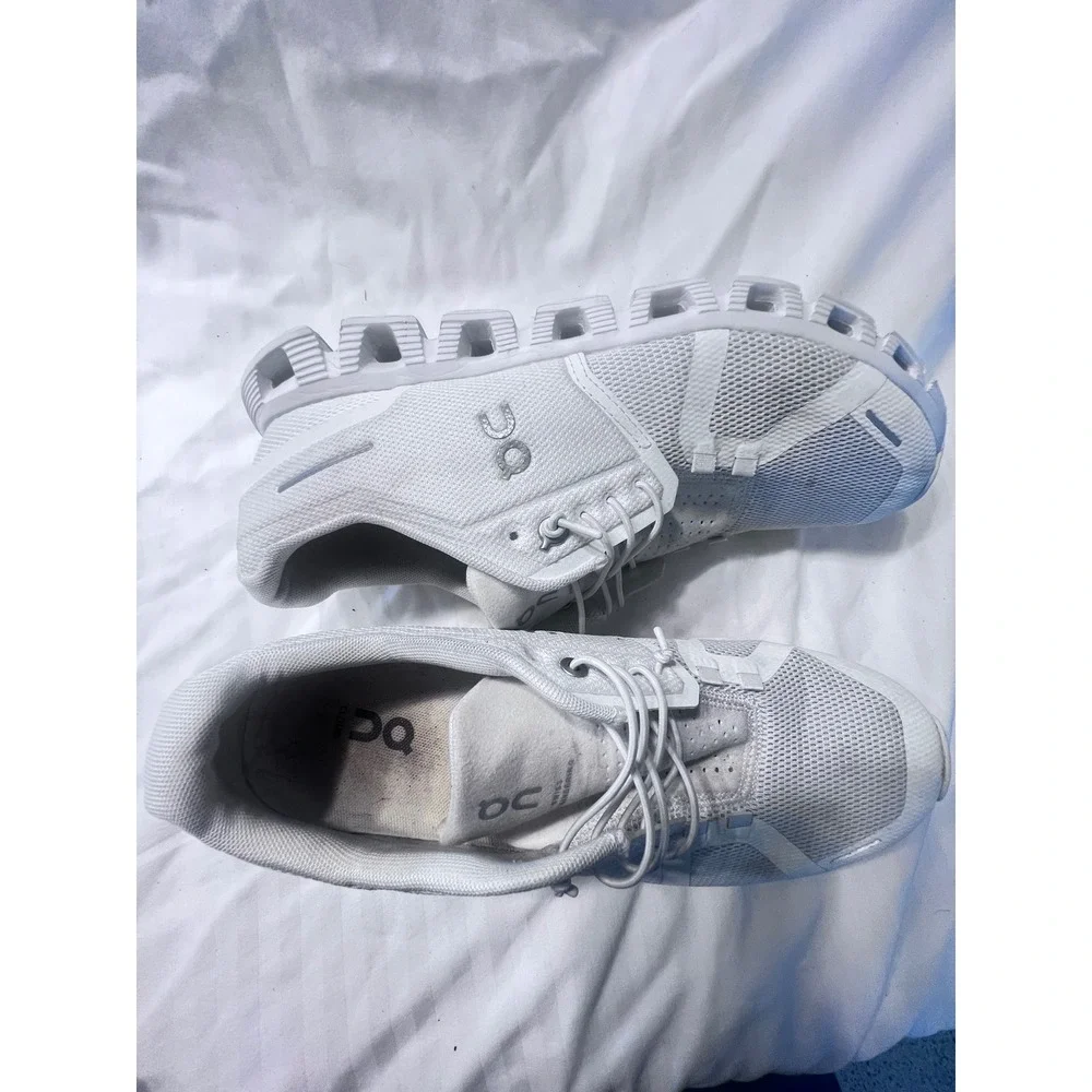 On Cloud 5 Womens Running Shoes White Mesh Sneakers 59.98373 US 9.5